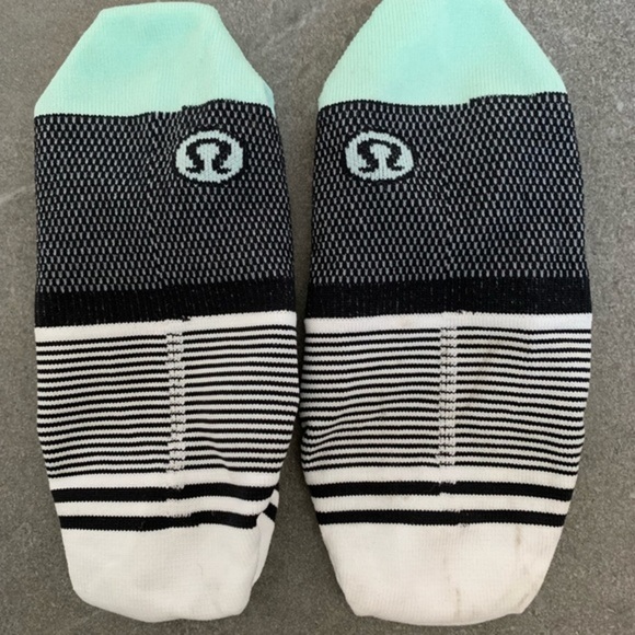 Lululemon shock - Picture 1 of 6